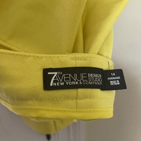 Yellow Trousers never worn - Picture 3 of 3